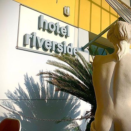 Hotel Riverside Modena Kültér fotó